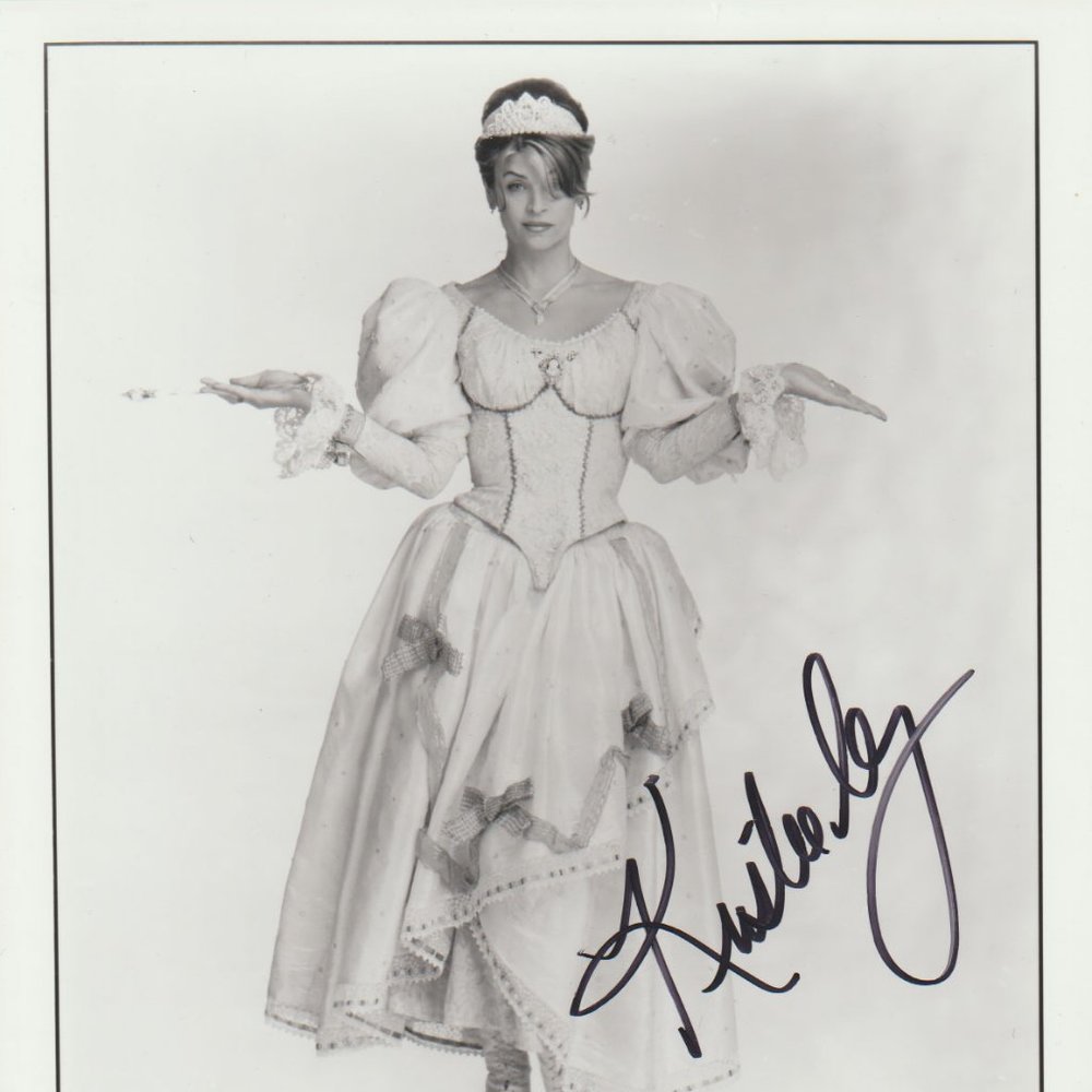 Disney's "Toothless" starring Kirstie Alley Autograph